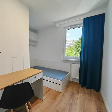 Apartmate-4 Close To The Sea Апартаменты *